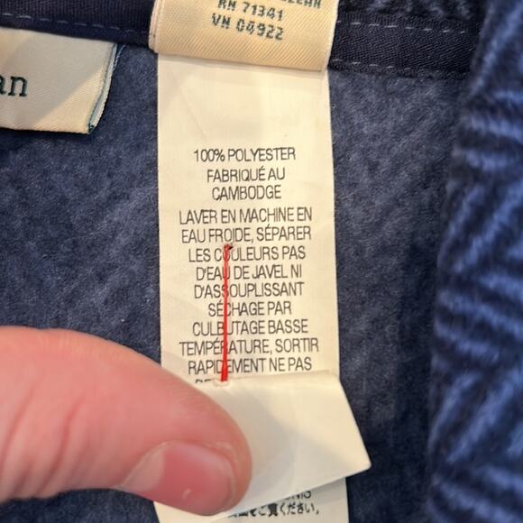 LL BEAN Navy Blue Chevron Fleece Poncho Medium - Picture 8 of 9